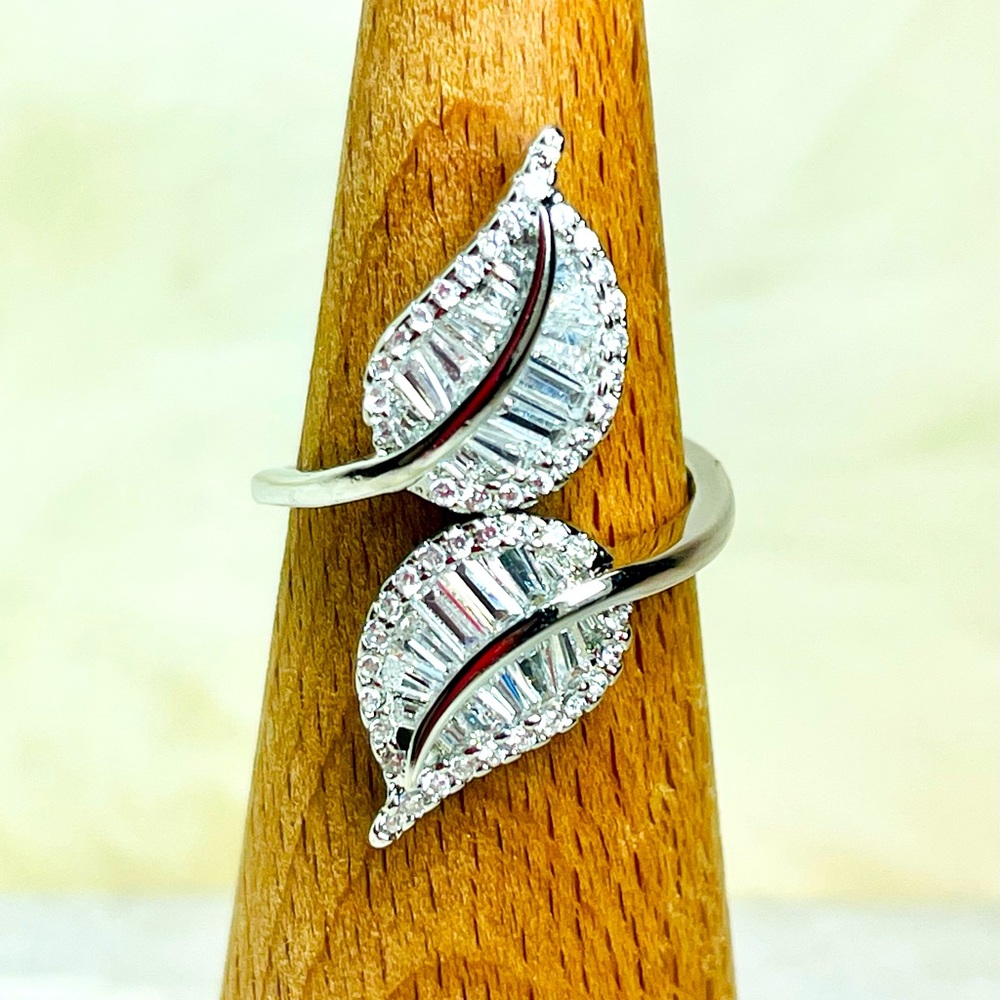 Sterling Silver/925 Silver Filled Cubic Zirconia Ring Size/Adjustable/3.…